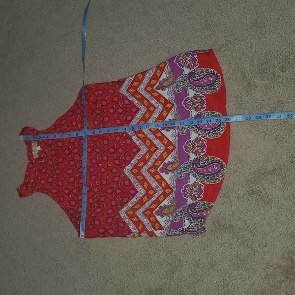 Lucy & Laurel M vibrant red floral and paisley bohemian racer back flowy top - Picture 10 of 10